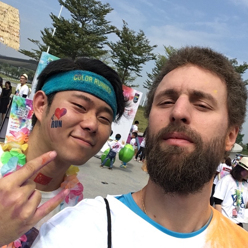 🇨🇳 Selfies with Strangers #happiest5k