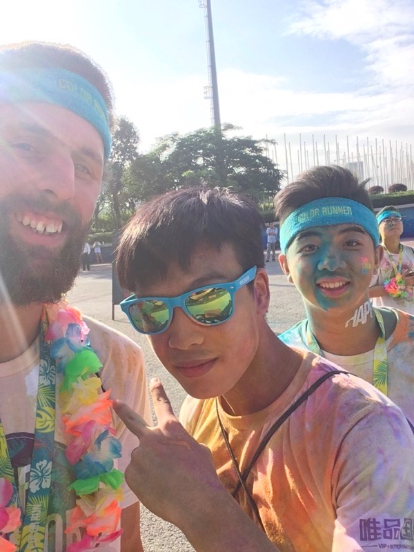🇨🇳 Selfies with Strangers #happiest5k